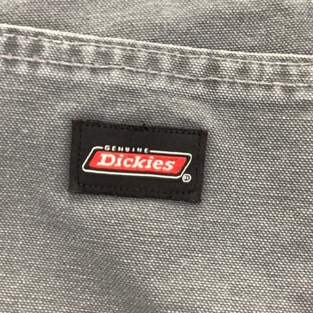 Dickes gray jean cargo shorts relaxed fit size 38 EUC - Picture 9 of 16